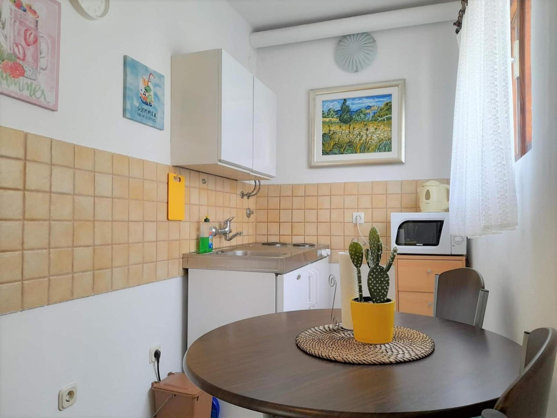 Lovely Studio Malina Close To The Beach 크르크 외부 사진